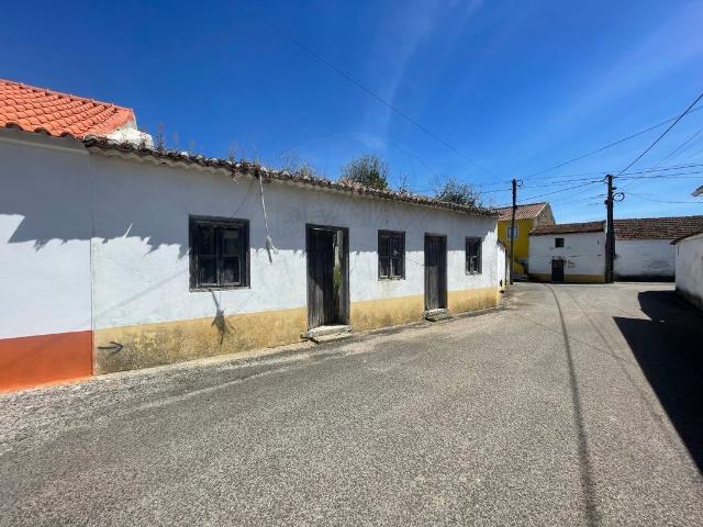 Moradia T2 à venda em Torres Novas
