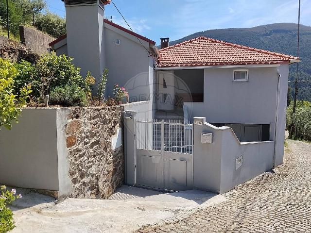 Moradia T2 à venda em Teixeira e Teixeiró, Baião RE/MAX Portugal