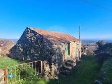 Moradia T2 à venda em Vouzela