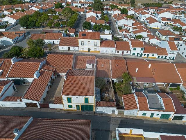 Moradia T2 à venda em Viana do Alentejo, Viana do Alentejo RE/MAX Portugal