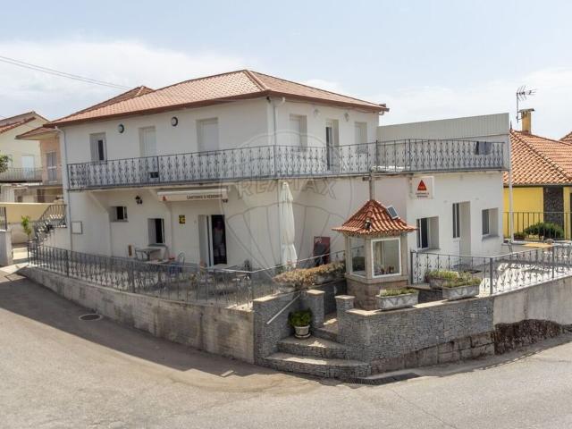 Moradia T2 à venda em Vila Boa