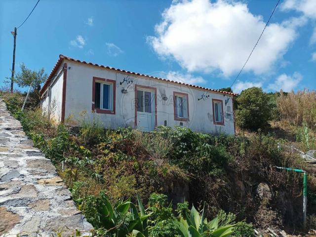 Moradia T2 à venda em Vila do Porto