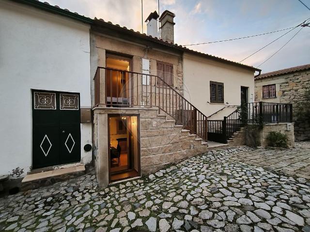 Moradia T2 à venda em Vila Nova de Foz Côa