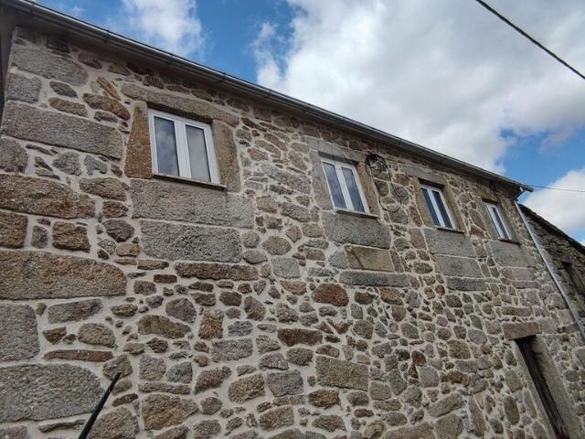 Moradia T2 à venda em Vila Nova de Paiva