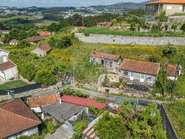 Moradia T2 à venda em Vilar do Torno e Alentém