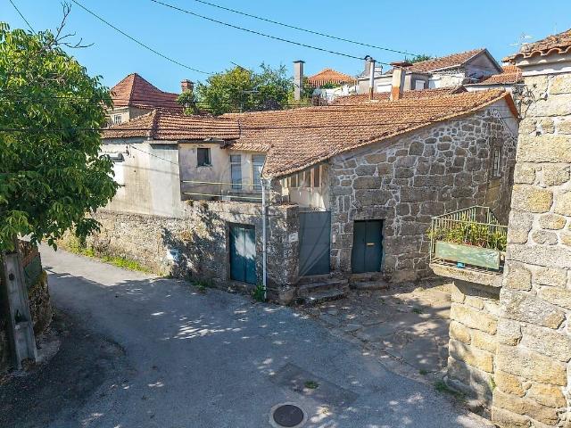 Moradia T2 à venda em Vilar de Besteiros e Mosteiro de Fráguas, Tondela RE/MAX Portugal
