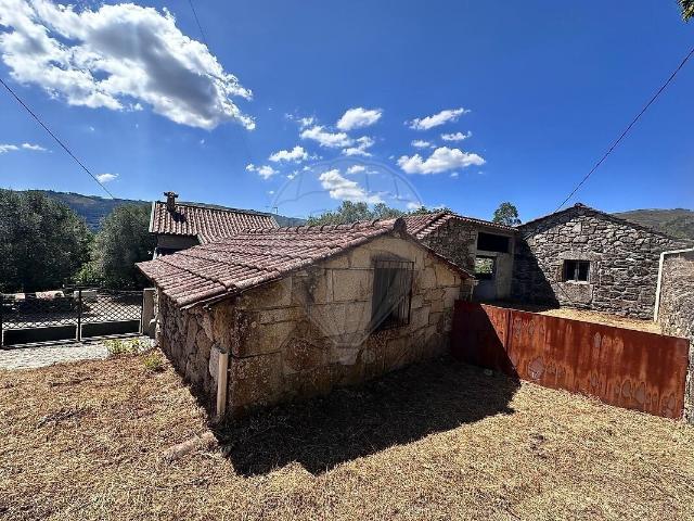 Moradia T2 à venda em Vilela, São Cosme e São Damião e Sá, Arcos de Valdevez RE/MAX Portugal