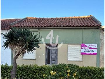 Moradia T2 + Anexo + Quintal Alfeizerão Oportunidade Úni. 0m² Alfeizerão