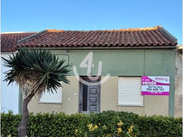 MORADIA T2 + ANEXO + QUINTAL ALFEIZERÃO OPORTUNIDADE ÚNICA!