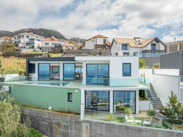 Moradia T2 + Anexo T1 Independente Arco da Calheta 277m² Estreito Da Calheta