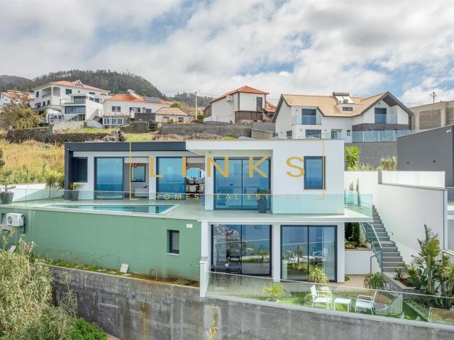 Moradia T2 + Anexo T1 Independente Arco da Calheta 277m² Estreito Da Calheta