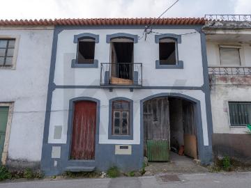 Moradia T2 com terreno e Garagem em Casal Comba, Mealhada
