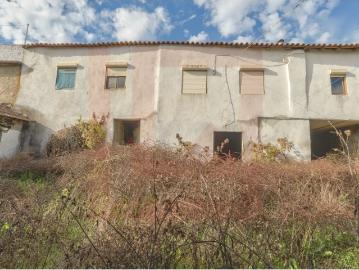Moradia T2 com terreno em Casal de Ermio, Lousã