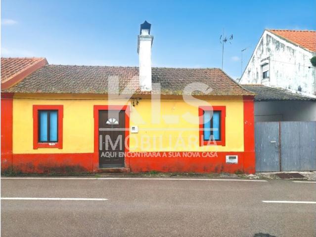 Moradia T2 com Terreno em Lavos