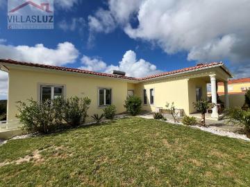Moradia T2 com terreno perto da Lourinhã de Óbidos e das pra. 150m² Moledo e Cristelo