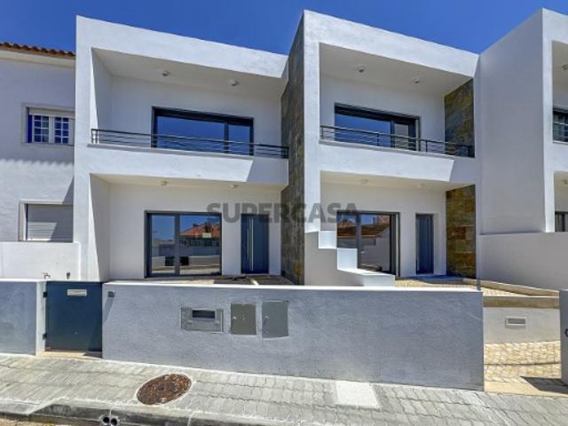 Moradia T2 com Vista Mar em Ribamar, Ericeira