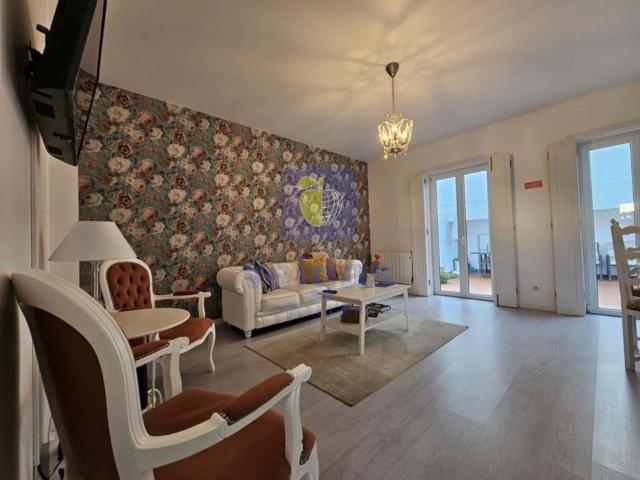 Moradia T2 com Vistas e Terraço em Óbidos
