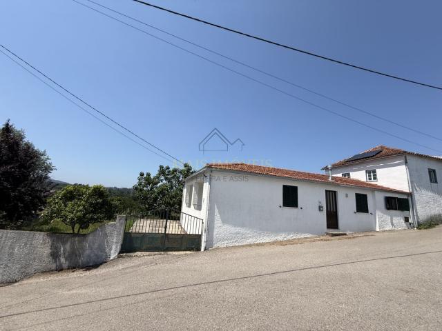 MORADIA T2 COM ESPAÇO EXTERIOR EM VILA NOVA DE POIARES