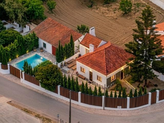 Moradia T2 com garagem com terreno 1000m2