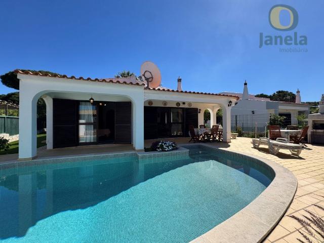 Moradia T2 com garagem e piscina em Vilamoura 124m² Quarteira