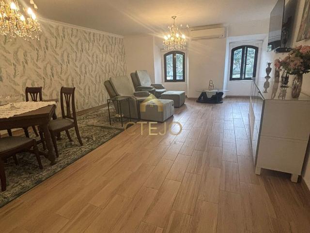 Moradia T2 com garagem e terraço