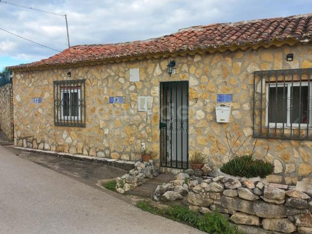 Moradia T2, com garagem, logradouro em Póvoa de Santarém
