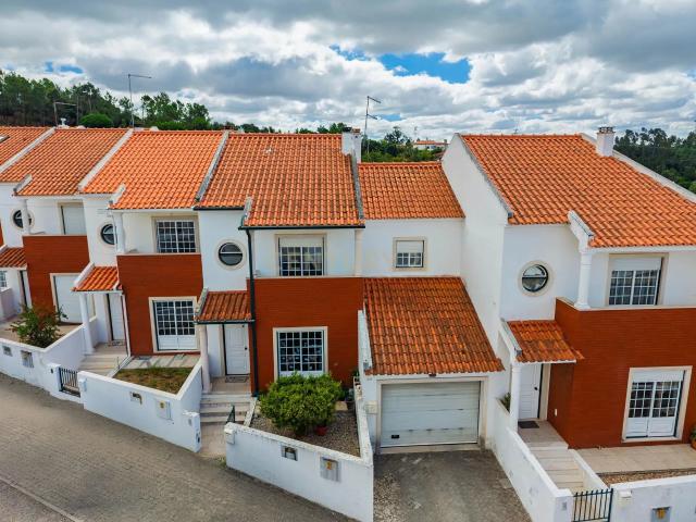 Moradia T2 com Garagem Privativa Maiorga, Alcobaça