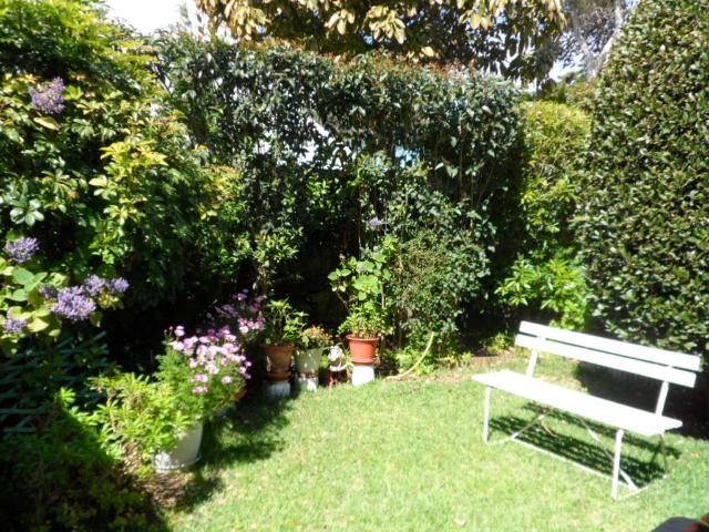 Moradia T2 com Jardim Privado, para arrendar sem móveis