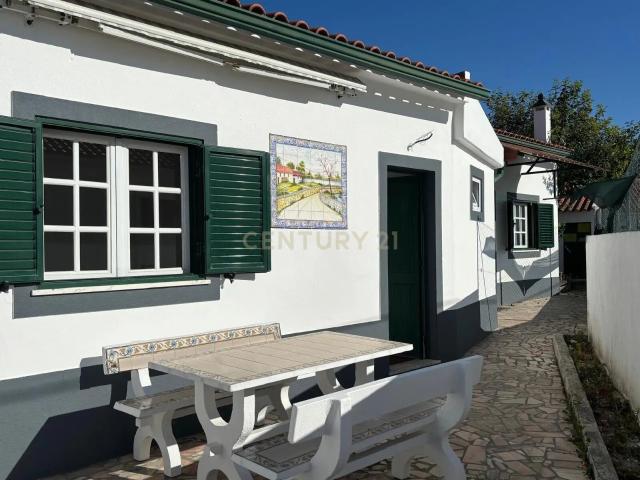 Moradia T2 com logradouro Meia Via 68m² Meia Via