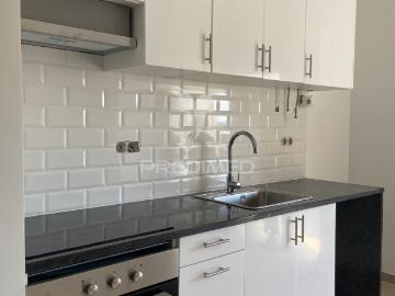 Moradia T2 com Logradouro, Remodelada, em São Brás dos Matos, Alandroal