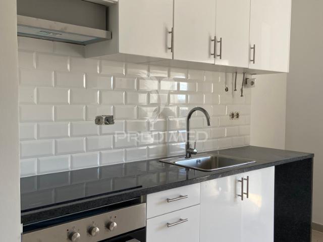 Moradia T2 com Logradouro, Remodelada, em São Brás dos Matos, Alandroal