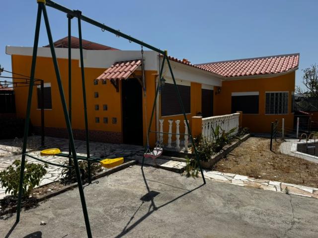 Moradia T2 com Piscina e Quintal | Brejos de Azeitão
