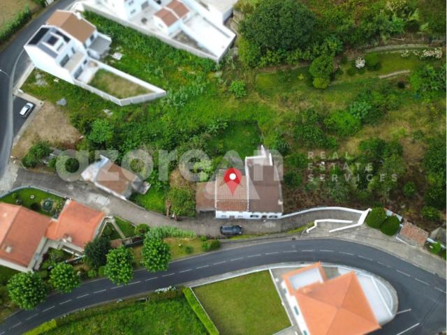Moradia T2 com Potencial de Valorização Água de Pau