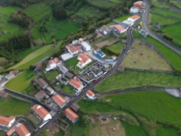 Moradia T2 com projeto aprovado — o equilíbrio perfeito entre natureza e conforto