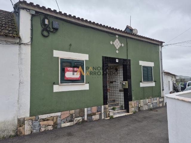 Moradia T2 com Sótão – Granja de Alpriate, Vialonga