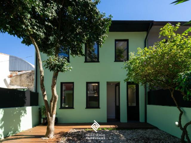 Moradia T2 Duplex com aproveitamento de sótão +1 quarto 62m² Cedofeita, Santo Ildefonso, Sé, Miragaia, São Nicolau e Vitória