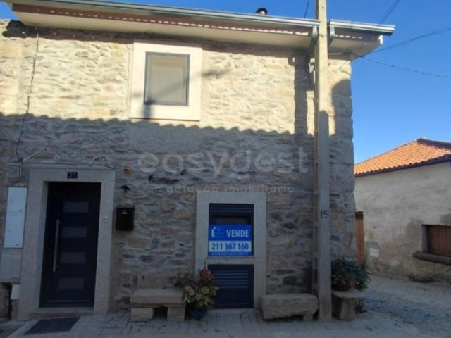 Moradia T2 Duplex Nova na aldeia de Vilarinho dos Galegos Mogadouro