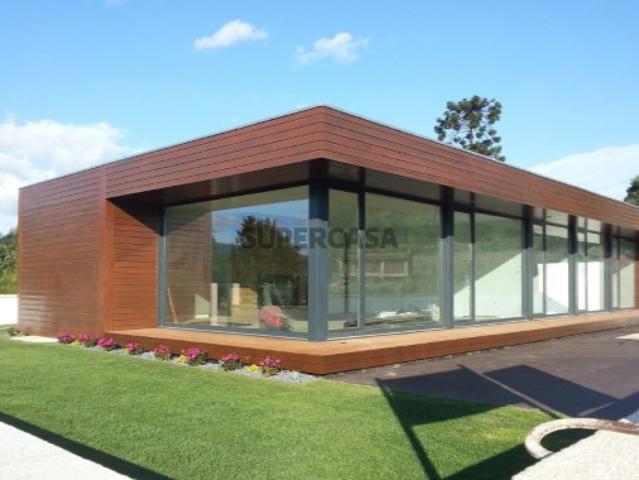 Moradia T2 de madeira
