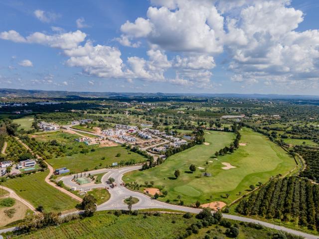 Moradia T2 de canto, com Jardim Exclusivo e Piscina no Pestana Silves Golf Resort