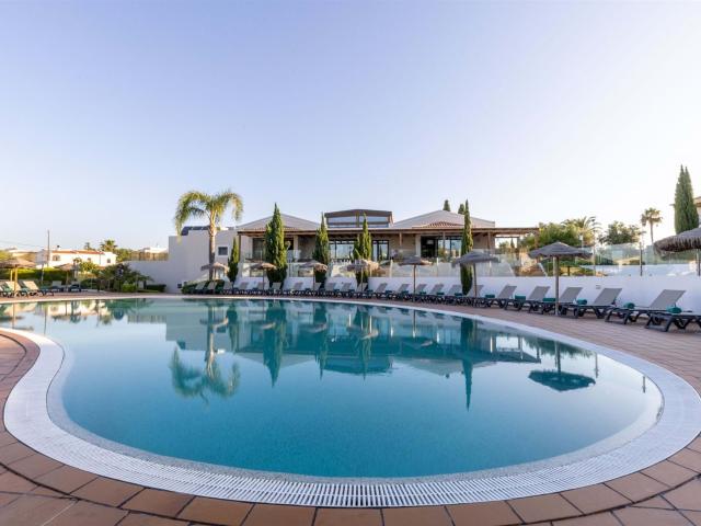 Moradia T2 De Luxo Para Venda Em Vale Da Lapa Resort Carvoei. 152m² Lagoa e Carvoeiro