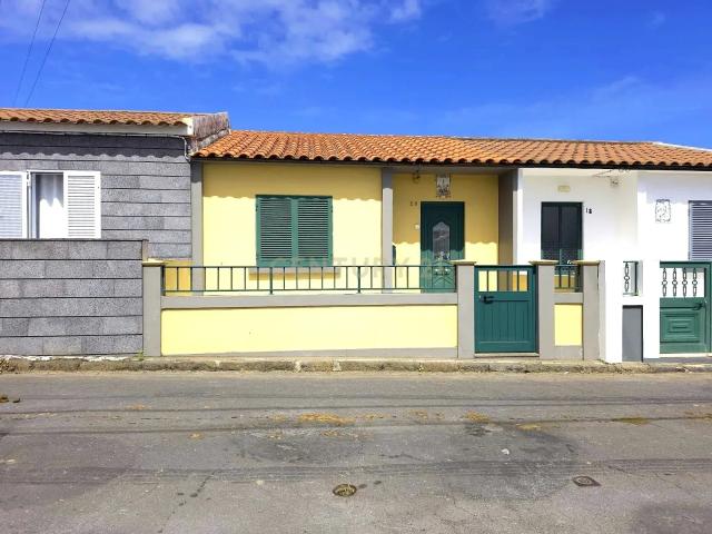 Moradia T2 de Piso Único em Santa Bárbara – Ribeira Grande