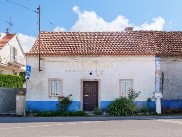 Moradia T2 de Traça Tradicional Portuguesa | Próxima do Centro de Fátima
