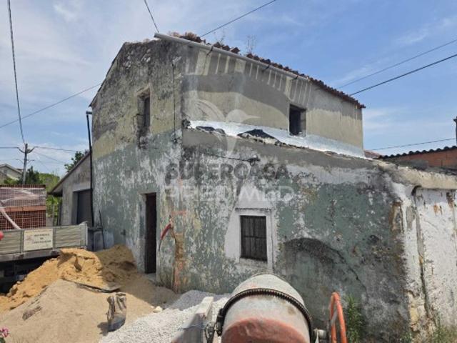 Moradia T2 em Madalena e Beselga