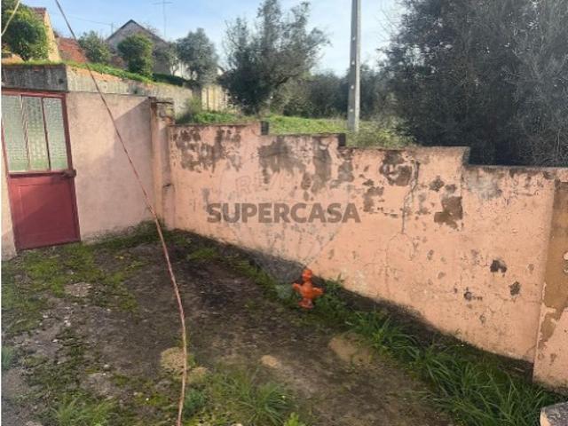 Moradia T3 em Madalena e Beselga