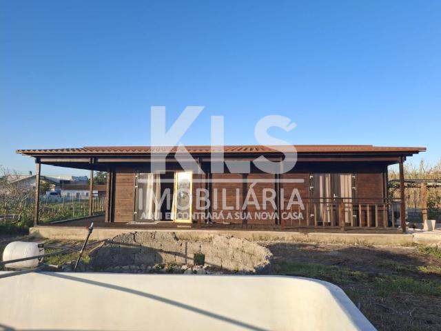 Moradia T2 em madeira com Terreno
