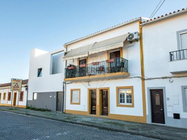 Moradia T2 em Malagueira e Horta das Figueiras