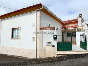 Moradia T2 em Miragaia e Marteleira