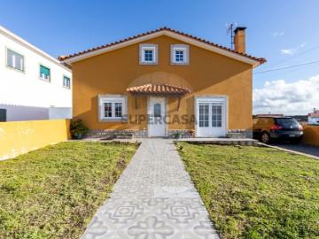 Moradia T2 em Miragaia e Marteleira