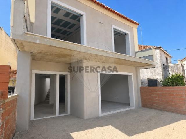 Moradia T2 em Montelavar