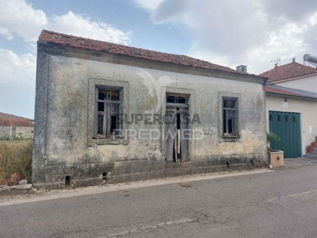 Moradia T2 em Oiã